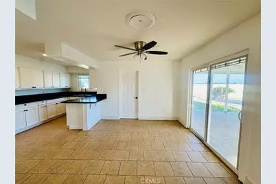 1031 Elizabeth Court, Bakersfield, CA 93308 - Photo 6
