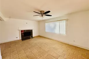 1031 Elizabeth Ct, Bakersfield, CA 93308 - Photo 4