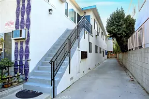 11100 Camarillo St, West Toluca Lake, CA 91602 - Photo 2