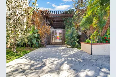 18350 Hatteras #123, Tarzana, CA 91356 - Photo 24