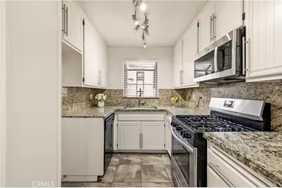 18193 Sundowner Way #815, Canyon Country, CA 91387 - Photo 4