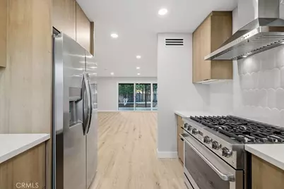 10557 Reseda, Northridge, CA 91326 - Photo 10