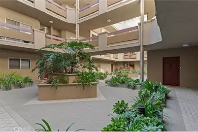 4301 Fulton Avenue #205, Sherman Oaks, CA 91423 - Photo 2