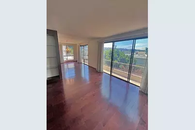 4454 Ventura Canyon Road #304, Sherman Oaks, CA 91423 - Photo 2