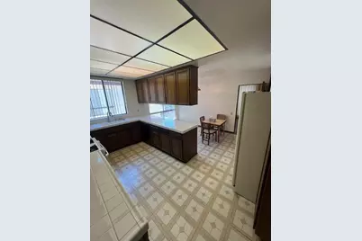 4454 Ventura Canyon Road #304, Sherman Oaks, CA 91423 - Photo 12