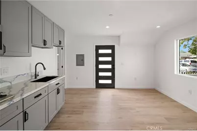 7842 Lasaine Avenue, Northridge, CA 91325 - Photo 32