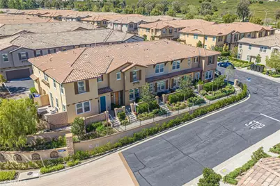 28706 Jardineras Dr, Valencia, CA 91354 - Photo 2