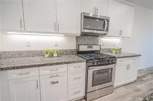 28706 Jardineras Dr, Valencia, CA 91354 - Photo 18