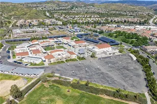 28706 Jardineras Dr, Valencia, CA 91354 - Photo 42