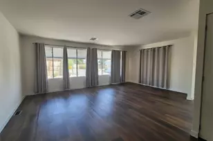 25 Veronica Way, Mission Hills (San Fernando), CA 91345 - Photo 4