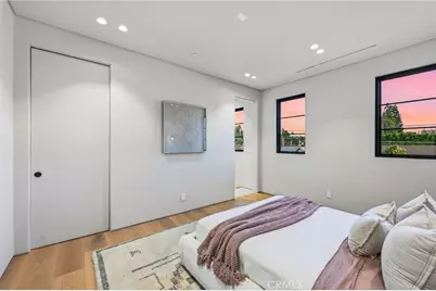 4900 Valjean, Encino, CA 91436 - Photo 38