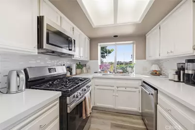 9132 Grundy Lane, Chatsworth, CA 91311 - Photo 22