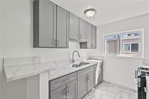 7137 Coldwater Canyon Ave, North Hollywood, CA 91605 - Photo 14