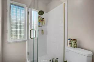 23041 Posada, Valencia, CA 91354 - Photo 16