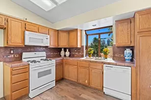 2037 W Ave P8, Palmdale, CA 93551 - Photo 10