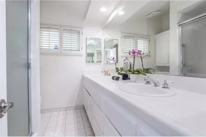 20624 Oxnard, Woodland Hills, CA 91367 - Photo 28