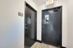 14218 Victory Blvd, Van Nuys, CA 91401 - Photo 4