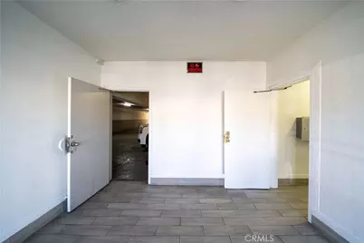 7437 Haskell Avenue, Van Nuys, CA 91406 - Photo 22