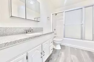 7437 Haskell Ave, Van Nuys, CA 91406 - Photo 14