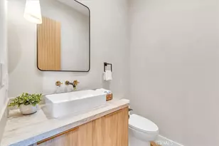 11956 Collins St, Valley Village, CA 91607 - Photo 36