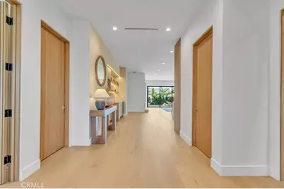 11956 Collins Street, Valley Village, CA 91607 - Photo 12