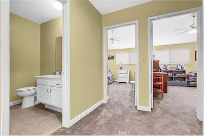 18242 Burbank Boulevard #8, Tarzana, CA 91356 - Photo 16