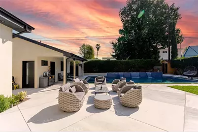 7714 Lasaine Avenue, Northridge, CA 91325 - Photo 18