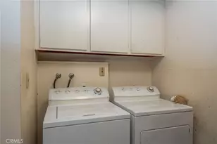 18319 Collins Street, Tarzana, CA 91356 - Photo 24