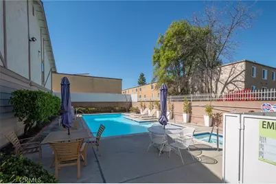 18319 Collins Street #19, Tarzana, CA 91356 - Photo 22