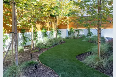 1567 Hi Point St, Los Angeles, CA 90035 - Photo 18