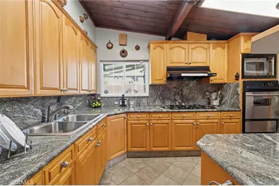 7946 Clearfield, Panorama City, CA 91402 - Photo 8