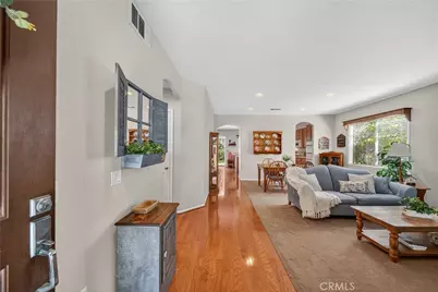 22262 Trinity Place, Saugus, CA 91390 - Photo 12
