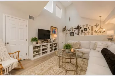 23134 Collins Street, Woodland Hills, CA 91367 - Photo 20