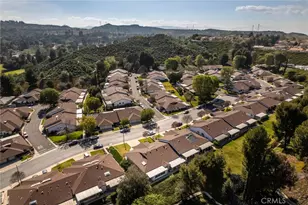 19335 Oak Crossing Rd, Newhall, CA 91321 - Photo 32