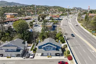 25259 Avenida Dorena, Newhall, CA 91321 - Photo 40