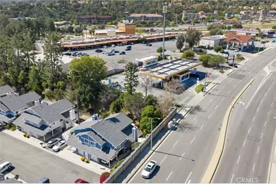 25259 Avenida Dorena, Newhall, CA 91321 - Photo 36