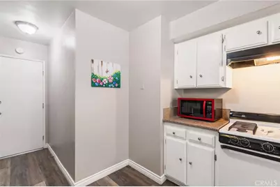 25259 Avenida Dorena, Newhall, CA 91321 - Photo 12