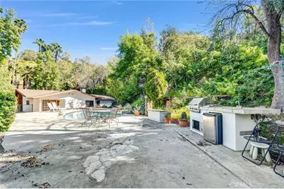 19130 Charles Street, Tarzana, CA 91356 - Photo 10