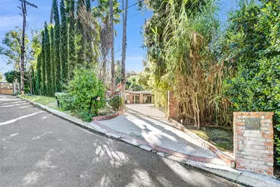 19130 Charles Street, Tarzana, CA 91356 - Photo 1