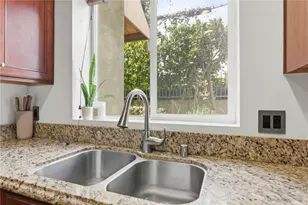 1023 Wilcox Ave, Los Angeles, CA 90038 - Photo 14