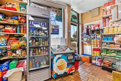 906 S Gkenoaks Boulevard, Burbank, CA 91502 - Photo 14