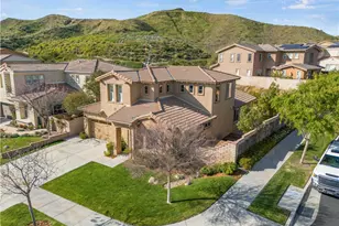 24903 Shadow Ridge Ct, Valencia, CA 91354 - Photo 2