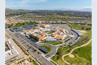 28744 Jardineras, Valencia, CA 91354 - Photo 36