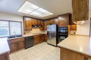 44133 28th St, Lancaster, CA 93536 - Photo 12