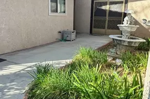 44133 28th St, Lancaster, CA 93536 - Photo 2