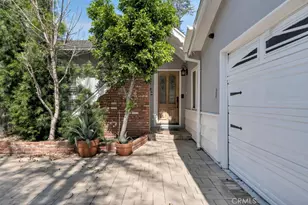 22117 Ybarra, Woodland Hills, CA 91364 - Photo 2