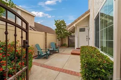 27065 Rio Prado Drive, Valencia, CA 91354 - Photo 2