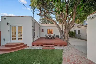 11048 Blix, Los Angeles, CA 91602 - Photo 24
