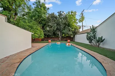 11048 Blix, Los Angeles, CA 91602 - Photo 26