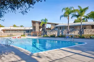 19204 Ave Of The Oaks, Newhall, CA 91321 - Photo 30